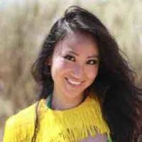 Joanne Perna's Instagram, Twitter & Facebook