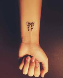 Small tattoos may be discreet, but that doesn't mean they don't have a huge impact. 40 Cute Small Tattoo Ideas Harunmudak
