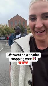 Out here Carbooting 🚙 🚘!!! It's my Brother's first time at the boot 🤯.  He's been asking everyone what the age gap is between us and the answers  haven't been kind to