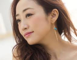 見つめる時は3秒以上5秒未満神崎恵さんが披露したモテテクとは 神崎恵 美容 神崎