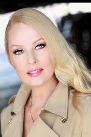 Christine Lunde's Instagram, Twitter & Facebook