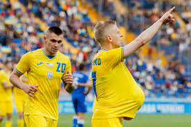 «думаю, можна поставити в один ряд збірні. Zinchenko Prisvyativ Gol Za Zbirnu Ukrayini Vagitnij Druzhini