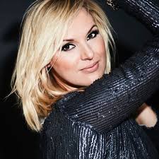 At the age of eleven she reached the number one spot on the svensktoppen . Sanna Nielsen Photos 2 Of 50 Last Fm