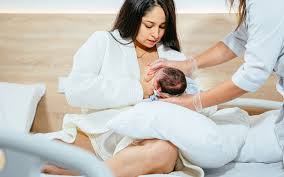 7 Tips Menyusui Bayi Baru Lahir yang Perlu Diketahui | RS Pondok Indah