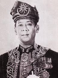 Beliau adalah perdana menteri pertama malaysia sehingga beliau meletakkan jawatan pada tahun 1970. Sultan Kedah Harap Malaysia Terus Aman Damai Kamaluddin S Blog