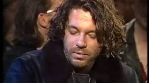 (chica hermosa) inxs (pronunciado in excess en inglés, en exceso) es una banda australiana de rock, formada por los hermanos farris en 1977 en perth.1 2 los pilares de. Beautiful Girl Von Inxs Laut De Song