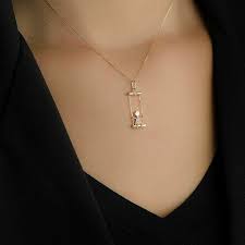Angel necklace (gold or silver). Pin By Lizeth Evy Espinoza Diaz On Goals Gold Jewelry Simple Necklace Gold Jewelry Fashion Jewelry Design Necklace