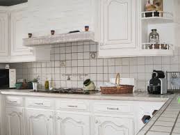 Metamorphose Express Pour Une Cuisine Des Annees 80 Cuisine Moderne Grise Cuisine Moderne Cuisine Sombre