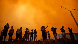 25.000 menschen müssen häuser verlassen. Riesen Waldbrand In Chile Tausende Menschen Mussen Hauser Verlassen The Weather Channel Artikel Von The Weather Channel Weather Com