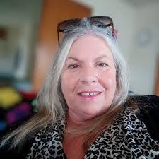 Jennie Temple's Instagram, Twitter & Facebook