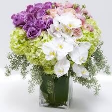 Send Purple Roses Green Hydrangea And Pink Seasonals In Zionsville In From Zionsville Flower Company Flower Delivery Fresh Flowers Online Flower Arrangements