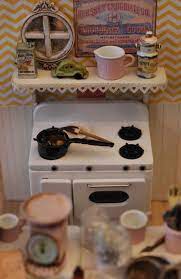 I Have Been Making Some Miniature Brownies This Time Quot Theminimice Quot Have The Recipe And More Pictures So Ag Miniature Kitchen Miniatures Mini Kitchen