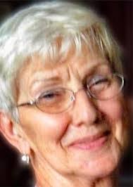 Leanne Chase's Instagram, Twitter & Facebook