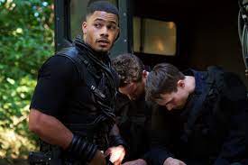4.4 relationships 4.5 family 4.6 allies 4.7 enemies 5 appearances 6 trivia 7 gallery 8 references in the. Black Lightning Bild Jordan Calloway 64 Von 200 Filmstarts De