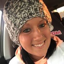 Amanda Schlitter's Instagram, Twitter & Facebook