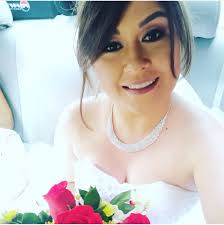 Novia llegó al altar en medio de quimioterapia y lucha contra cáncer de  mama