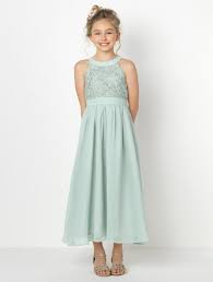 15 Wedding Outfits For Teenage Guests That Don T Know What To Wear Girls Bridesmaid Dresses Flower Girl Dresses Dresses