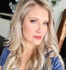 Michelle Stamps's Instagram, Twitter & Facebook