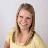 Laura Grossmann's Instagram, Twitter & Facebook