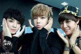 Kookie, kookie (lend me your comb) is a song written by irving taylor and performed by edward byrnes and connie stevens. Bts Jimin V And Kookie K Pop Amino
