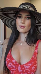 Bianca Hoskins's Instagram, Twitter & Facebook