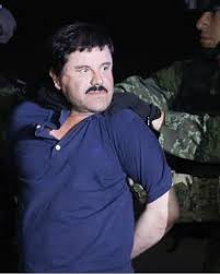El chapo, kokaini sınırdan daha hızlı geçirme konusunda pablo escobar'a verdiği sözü tutmalı veya vaadini gerçekleştirememenin bedelini ödemelidir. La Vida De El Chapo Guzman En Serie De Television La Prensa