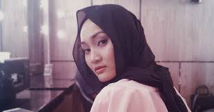 Siapa bilang bahwa bercinta dengan wanita gemuk melelahkan dan memuakkan? Jatuh Cinta Dengan Suami Orang Memang Bahagia Tapi Membuat Sengsara Ini 10 Alasan Dilarang Bercinta Dengan Suami Orang