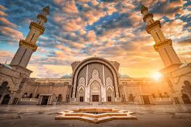 Masjid Wilayah Persekutuan At Sunset In Kuala Lumpur Malaysia Paid Sponsored Sponsored Persekutuan Sunset Malaysia In 2020 Malaysia Masjid Kuala Lumpur