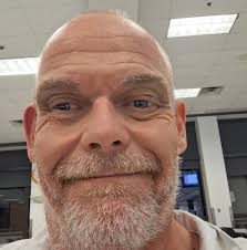 Why do abusive men have no problem keeping a woman but good men do ...🤷🙄