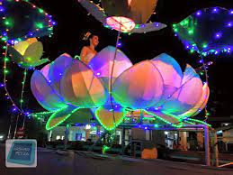 Beberapa drama dan filem tempatan , hollywood dan bollywood juga pernah mengadakan penggambaran di sini. Kelantan Today Perarakan Kereta Berhias Sempena Dengan Facebook