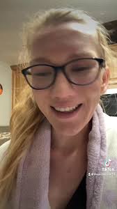 cant wait for you guys to try it!! FYI: you can create your own pizza with  customizable toppings 😋🤗 #dominos #costomise #pizza #yum #boxing #reveal  #latenightsnack #ilydominos