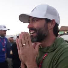 PGA Tour wife shares hilarious story about backyard green installers having  no idea who her husband was