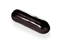 L Eclair Chocolat Noir Laque A La Truffe Blanche D Eclair De Genie 25 Snobismes Gourmands Pour Les Fetes Elle A Table Eclair Au Chocolat Truffe Chocolat Noir