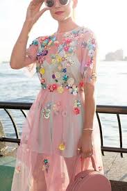 Ucus Ucus Tuller Moda Stilleri The Dress Elbiseler