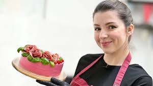 Salami statt Sahne: Sie stellt Torten aus Wurst her