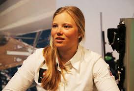 Things are looking tougher for rindom, who seemed to be cruising to olympic gold before a bump with a competitor and her confusion over the rules saw her lead drastically cut ahead of sunday's. Rindom Pa Tv 2 Med Sej Haengeteknik Se Forsmag Minbaad Dk