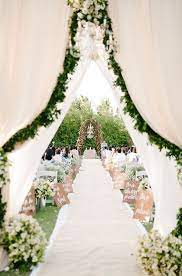 Floral designs are always popular and the garden range may also appeal to those brides preferring a fresh approach to the floral theme. 43 Delicate Spring Garden Wedding Ideas Weddingomania