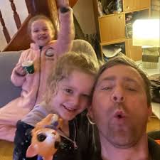 Can anyone recommend a man and van for 19th October for moving some large  furniture from Hadfield to Glossop?