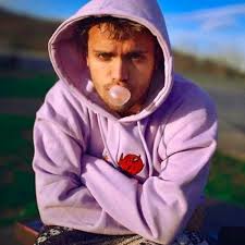 We looked inside some of the tweets by @6dogs and here's what we found interesting. 6 Dogs Designer Bags Prod Lederrick By Yung Scrot