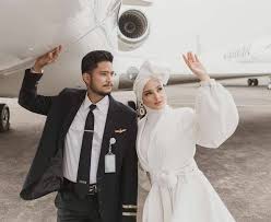 Entdecke rezepte, einrichtungsideen, stilinterpretationen und andere ideen zum ausprobieren. Tetap Menarik Dan Sopan Ini Konsep Foto Prewedding Islami Wedding Market