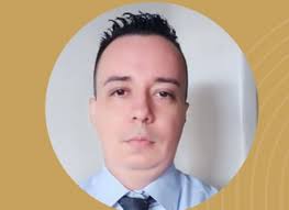 Gerald Solís emprendió con un Técnico en Contabilidad