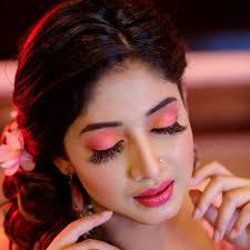 Monalisha Maut (@makeup_artist_monalisha_maut) · Instagram 照片和视频