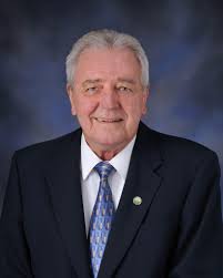 Last night, Richard Hamann was inducted into the Auburndale High School  Hall of Fame. Richard graduated from Auburndale High School in 1969.  Richard Hamann was first elected to the Auburndale City Commission