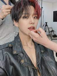 Also stylized as ptg) is south korean boy group formed by cube the group has 10 members: 115 Images About Hongseok Pentagon On We Heart It See More About Pentagon Hongseok And Kpop