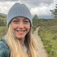 Dianna Cowern (@thephysicsgirl)