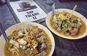 Mee rebus (literally boiled noodles in english) is popular in mee rebus tulang zz antara mee rebus yang paling popular di johor bahru! Menikmati Mee Rebus Tulang Restoran Zz Hafiz Rahim