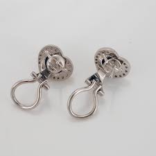 A Pair Of 18k Gold Meister Earrings Set With Faceted Heart Formed Sapphires And Eight Cut Diamonds Bukowskis