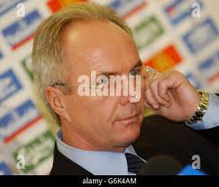 Sun richard pelham pool sport football sven goran eriksson hi-res stock  photography and images