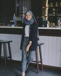 Menurut pengamat fashion, trends fashion yang sedang berkembang untuk baju lebaran 2020 ini memilih baju gamis terbaru 2020 remaja untuk tubuh gemuk memang membutuhkan sedikit trik karena akan trend baju wanita 2020, terutama untuk baju model gamis sebenarnya tidak terlalu mahal. 30 Best Ideas For Style Hijab Remaja Gemuk Gaya Hijab Kasual Casual Hijab Outfit Busana Hijab Modern