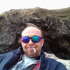 Hi! I'm new to this group. I recently joined because I am trying to improve  my mindset to be a lot more confident and positive I do find It extremely  difficult on